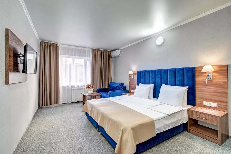 Трехместный номер. Семейный парк-отель «Греция». Сочи