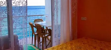 Гостевой дом "До моря 9 метров"