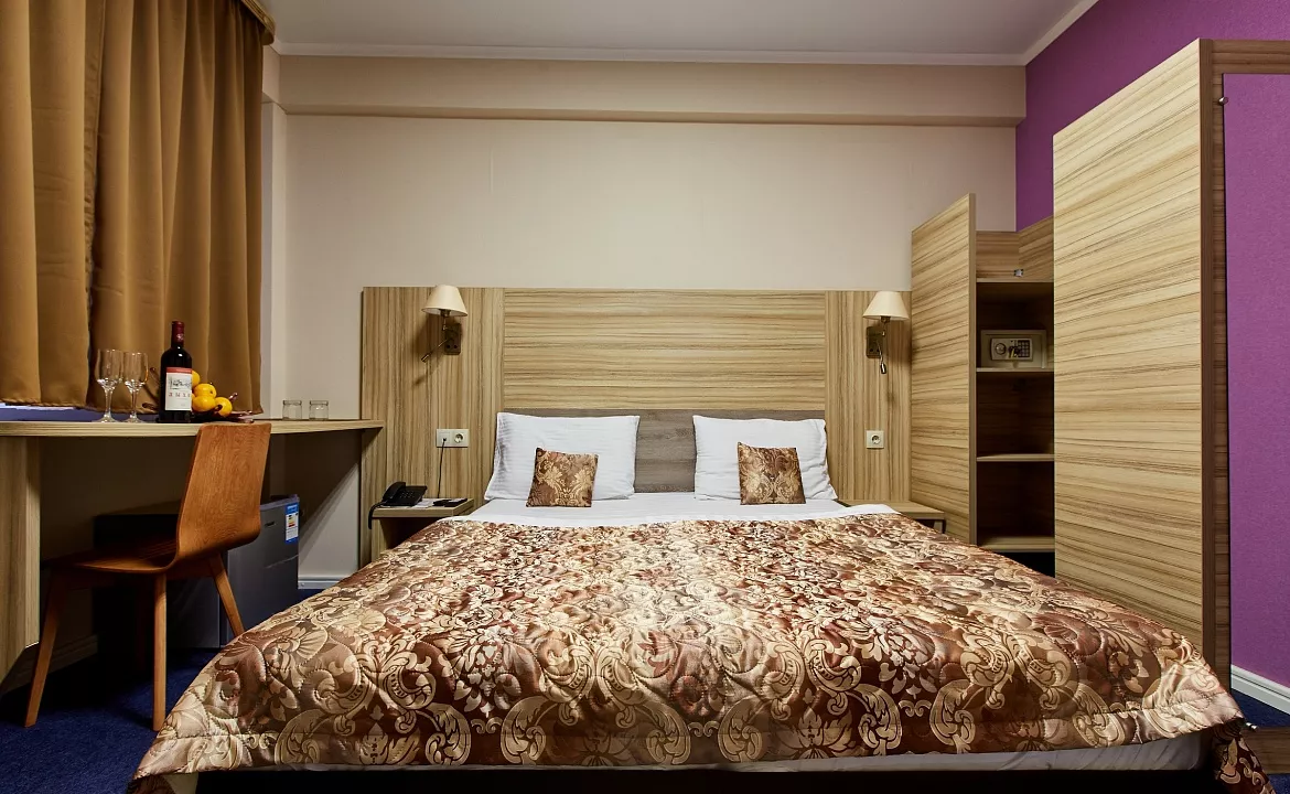 Стандарт. Отель "КОМФОРТ". Сухум