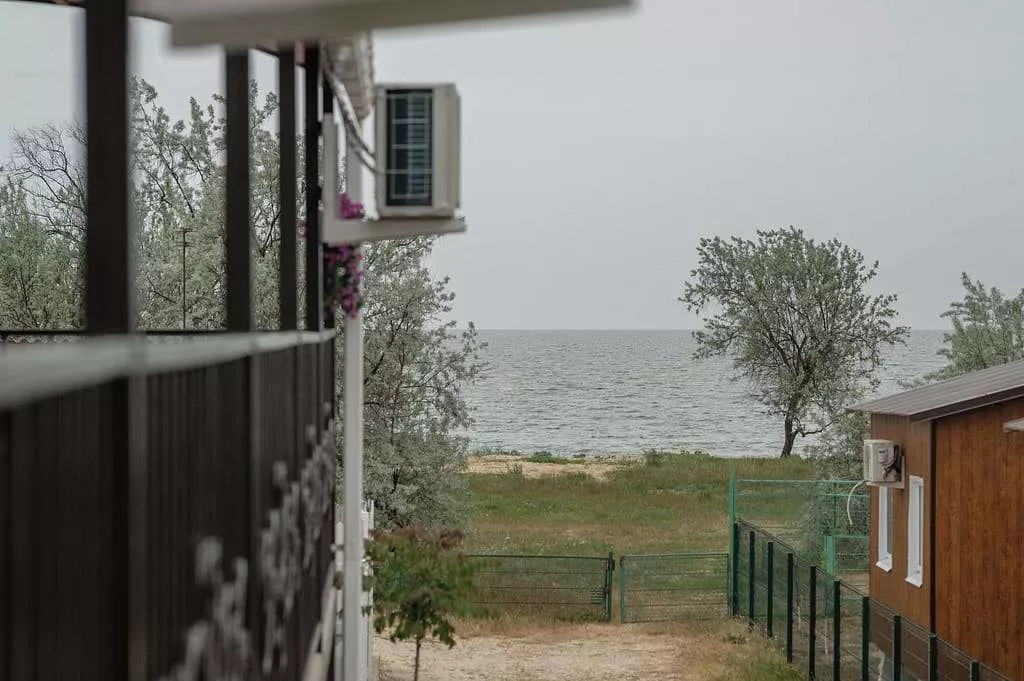 . Частный гостевой дом Лорис. Голубицкая