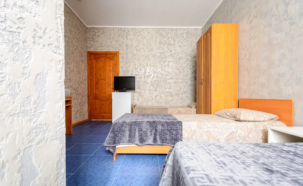 Четырёхместный стандарт. Гостевой дом УЮТ на ул. Новороссийское шоссе 1/7. Джубга