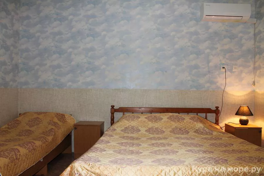 Коттедж с отдельной кухней. Гостевой дом "Алфавит". Адлер Коттедж с отдельной кухней. Гостевой дом "Алфавит". Адлер