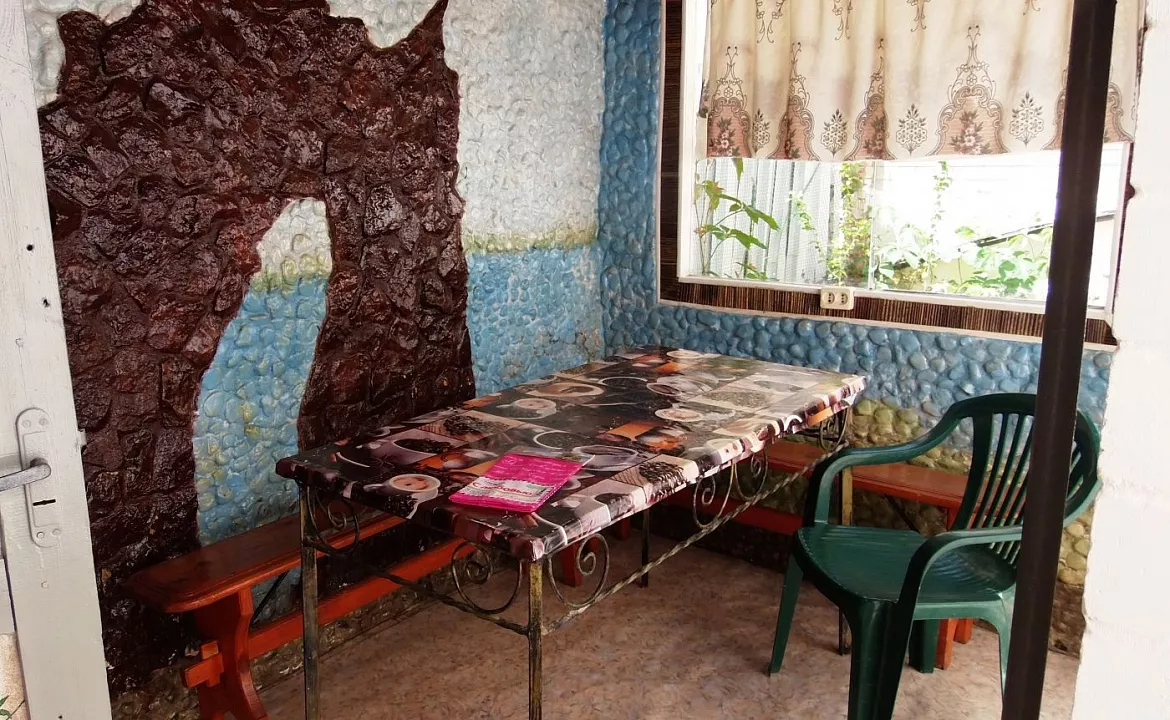 Двухкомнатный 4-х местный на 1-м этаже. Гостевой дом Гостевой дом "Спортлото-82".. Коктебель