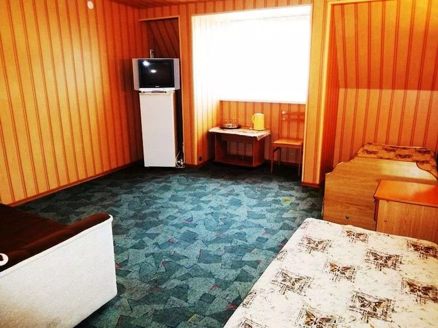 . Гостиница "Парма" . Лазаревское