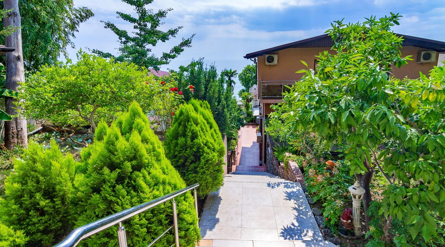 . Гостиничный комплекс "Анжелика-Альбатрос". Лоо