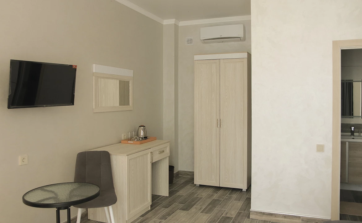 Двухкомнатный четырехместный номер с видом на сад. Вилла Абхазия. Цандрипш