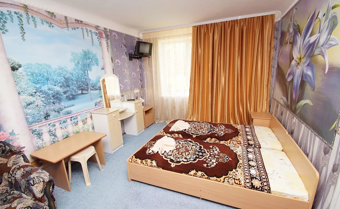 СЬЮТ 2-комнатный. Гостиница "Бриз". Щелкино