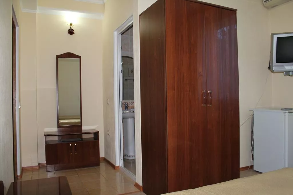 . Отель "ВАН". Адлер