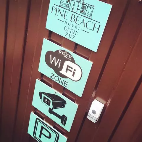 . Отель «Pine Beach». Пицунда