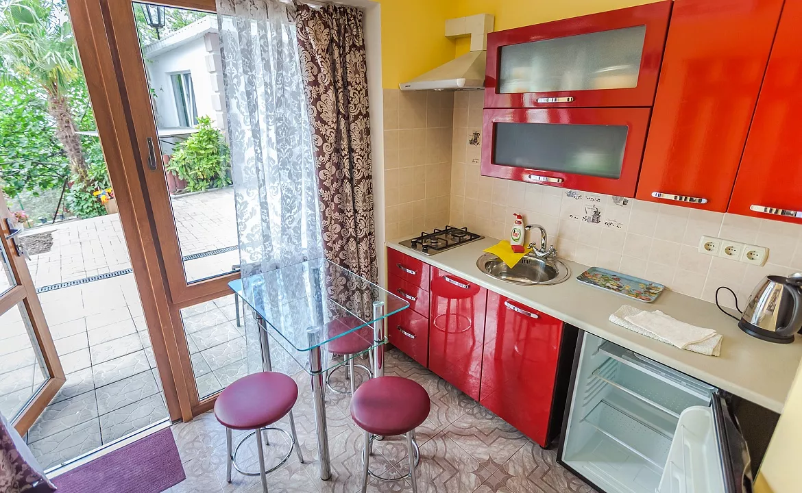 1к стандарт до 3х человек. Гостевой дом Пролетарская 12. Гурзуф