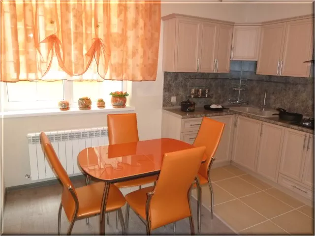 Двухкомнатный номер с кухней (до 4-х человек). Гостевой дом "Елена" - Адлер. Адлер Двухкомнатный номер с кухней (до 4-х человек). Гостевой дом "Елена" - Адлер. Адлер