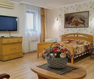 Семейный №5 . Гостевой дом "НАШ ДОМ". 