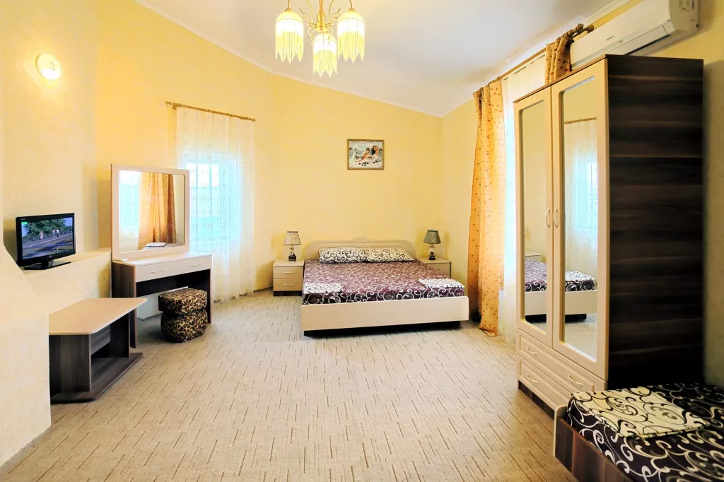 Семейный. Пансионат «Фрегат». Саки