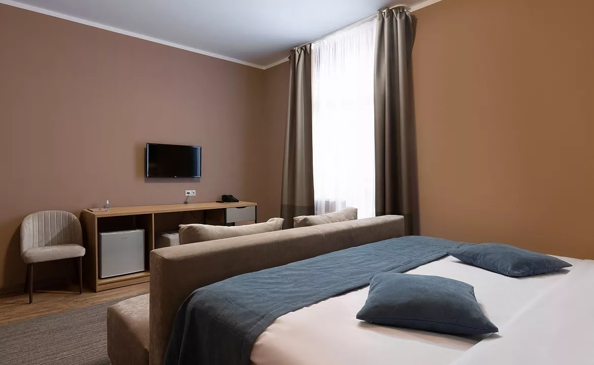  Улучшенный стандарт (с балконом). Отель "28". Красная Поляна