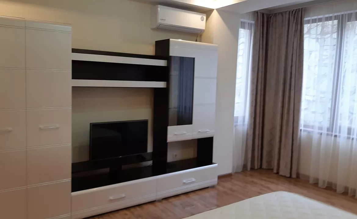 2-х комнатный люкс с кухней, балконом и видом на море. Коттедж «Алустон». Рыбачье