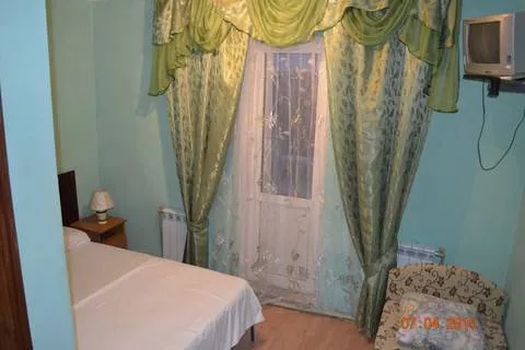 Номер 3-х местный «Зеленый». Гостевой дом «Виктория» - Заозерное. Заозерное Номер 3-х местный «Зеленый». Гостевой дом «Виктория» - Заозерное. Заозерное