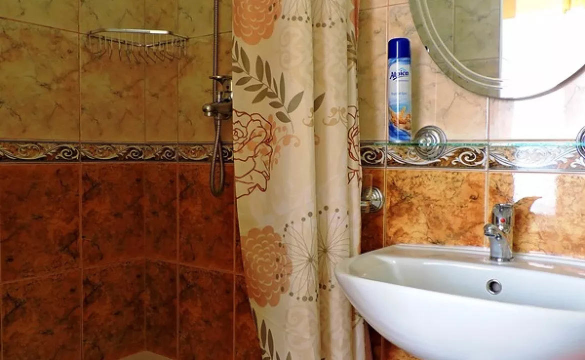 2х-комнатный 3х-местный номер. Отель "Нарния". Адлер