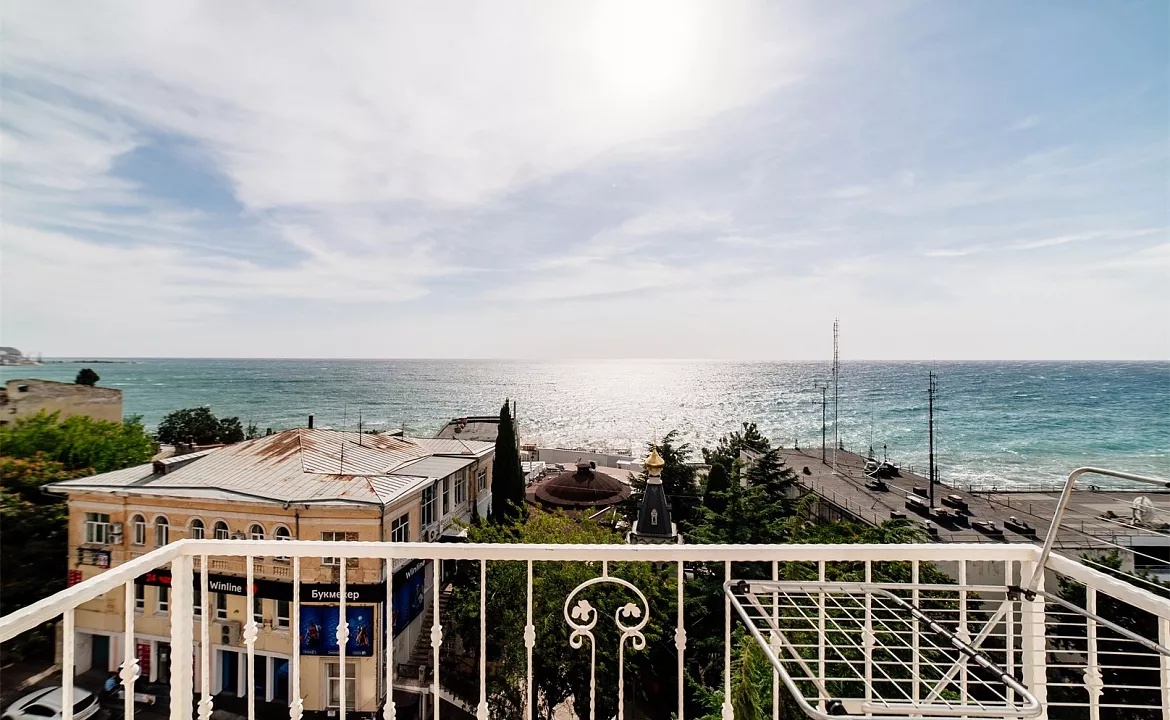 De Luxe. Отель "Бристоль". Ялта