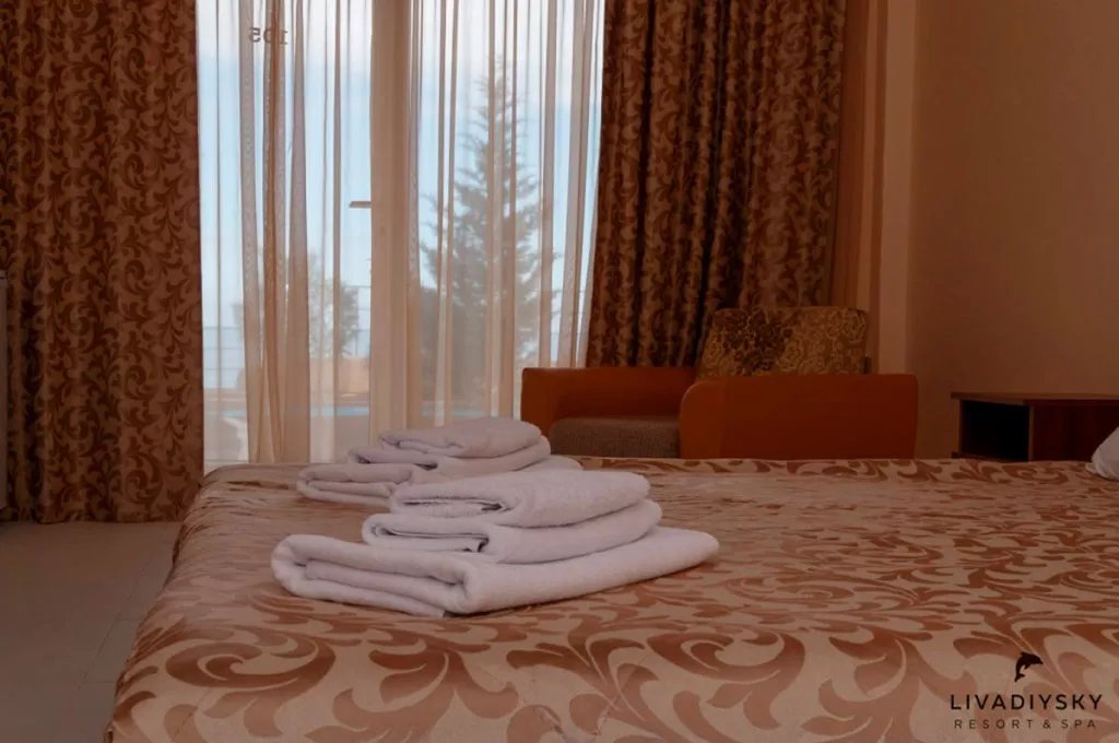 Комфорт 1-й этаж. Арт-отель «Азор». Ливадия