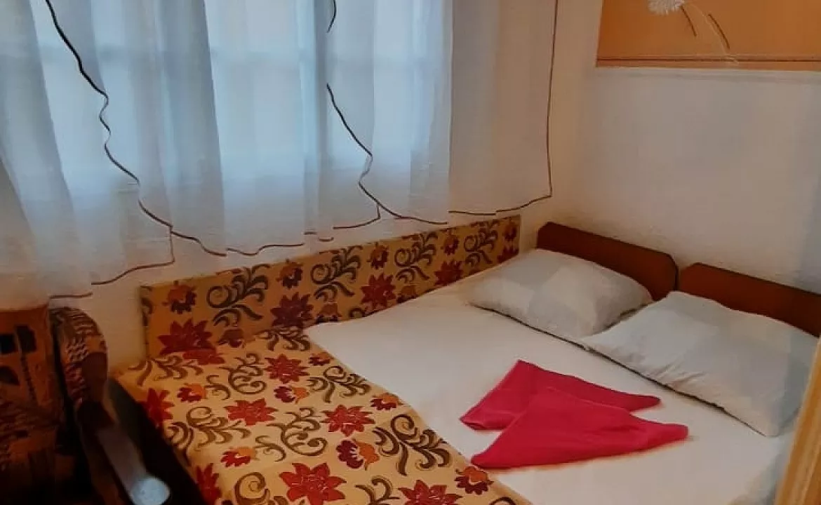 Трехместный с креслом. Частный сектор "Зеленый уголок у Стаса". Лазаревское - частный сектор Трехместный с креслом. Частный сектор "Зеленый уголок у Стаса". Лазаревское - частный сектор