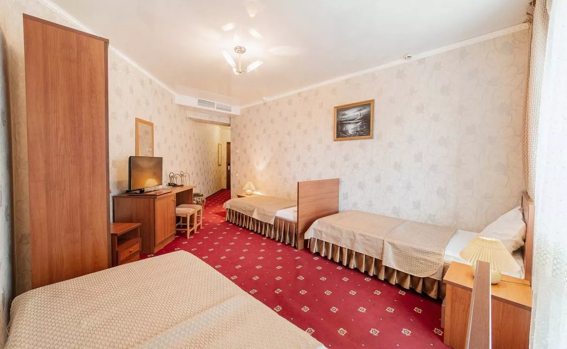 3-Х МЕСТНЫЙ «СТАНДАРТ». Отель "Плаза". Анапа