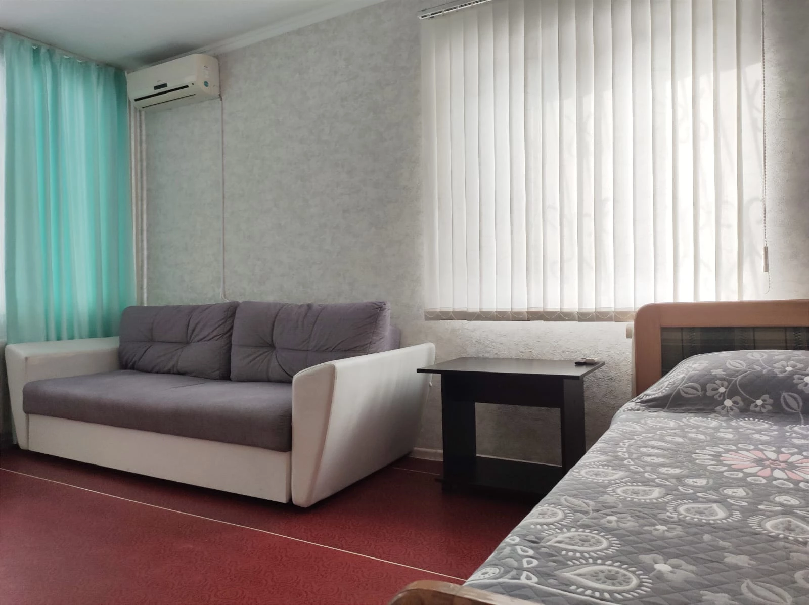 . 1-но комн кв у жд. Лазаревское