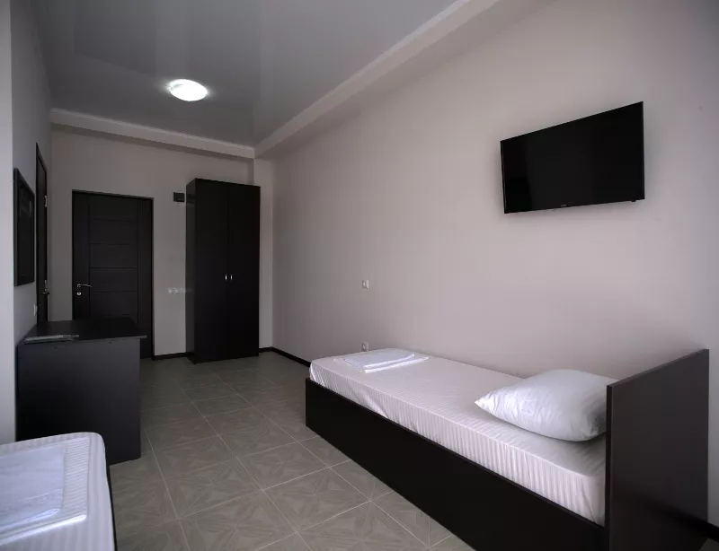  Трехместный номер «Комфорт». Гостевой дом "Кристалл". Лазаревское