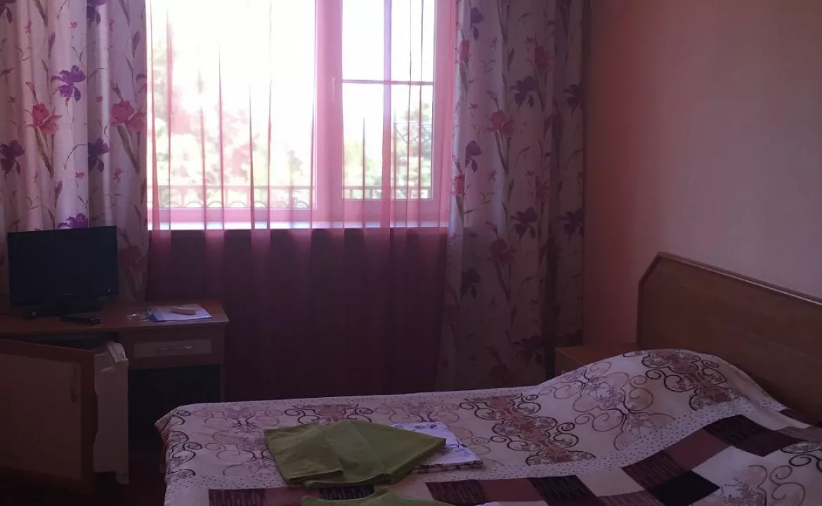 2-комнатный 4-местный номер с балконом,  2, 3 этаж. Гостиница Астерия. Ейск