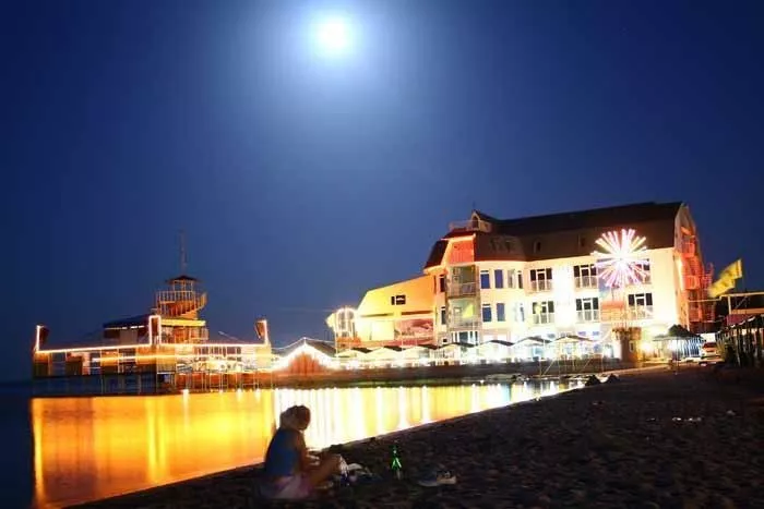 . Отель Водноспортивный клуб-отель "Торнадо". Ейск