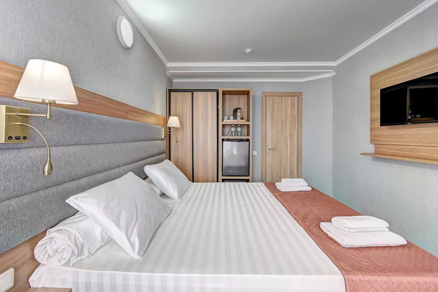 Двухместный номер Стандарт. Семейный парк-отель «Греция». Сочи