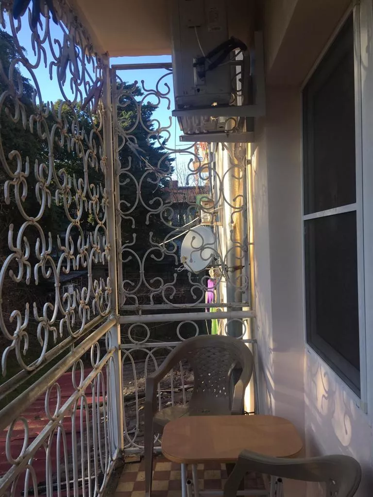 . Квартира в многоквартирном доме Однокомнатная квартира - Сухум. Сухум