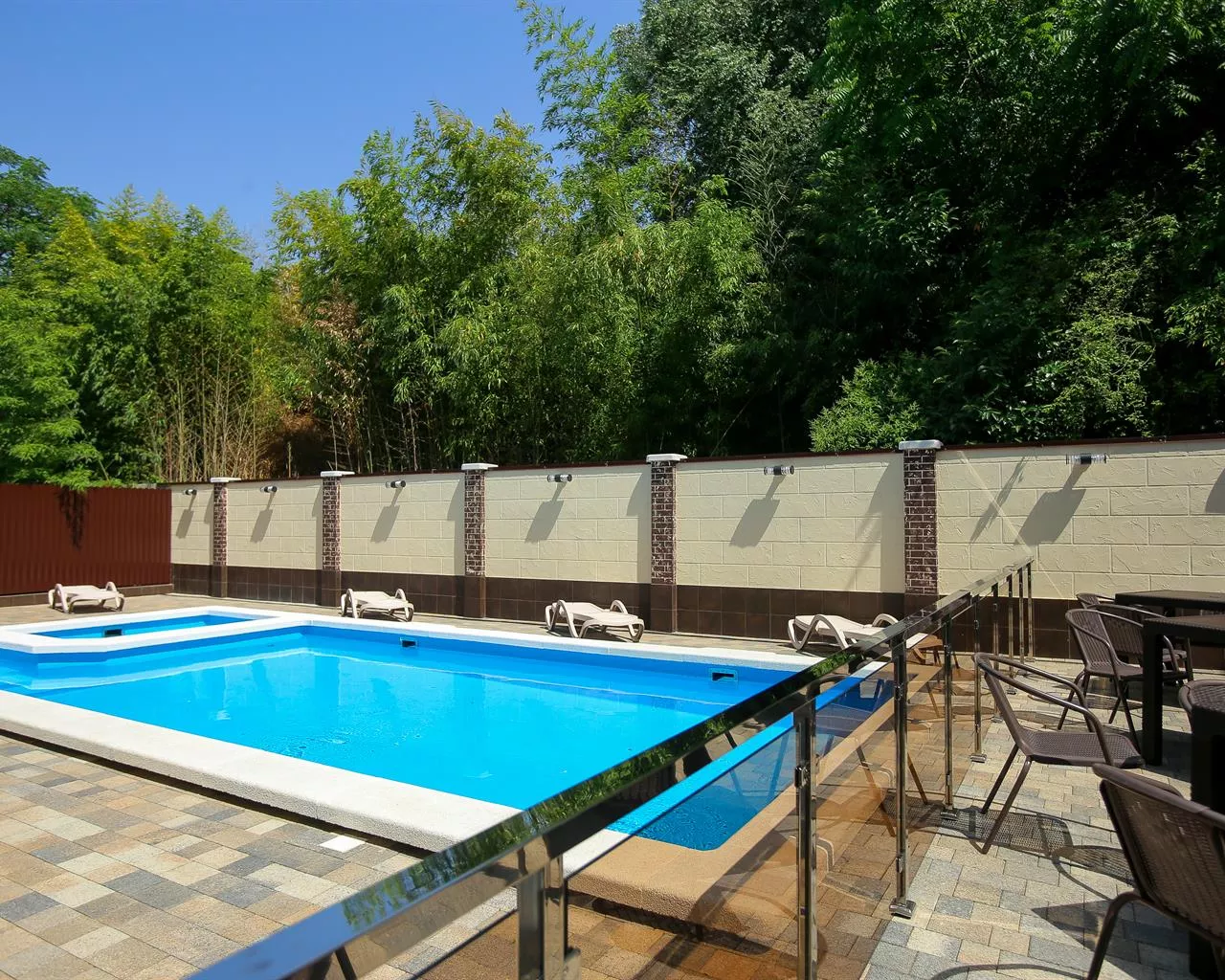 . Апарт-отель «Близнецы». Адлер