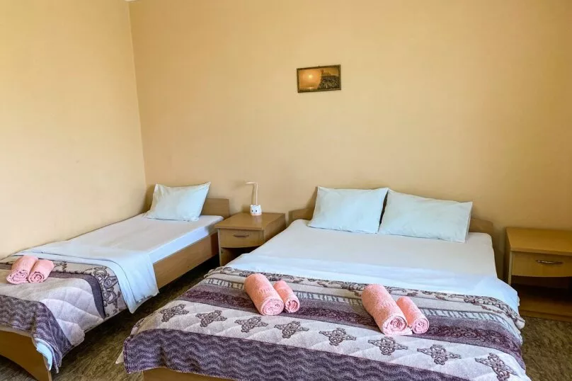 2,3,4х местные комнаты. Гостевой дом "Валерия". Заозерное