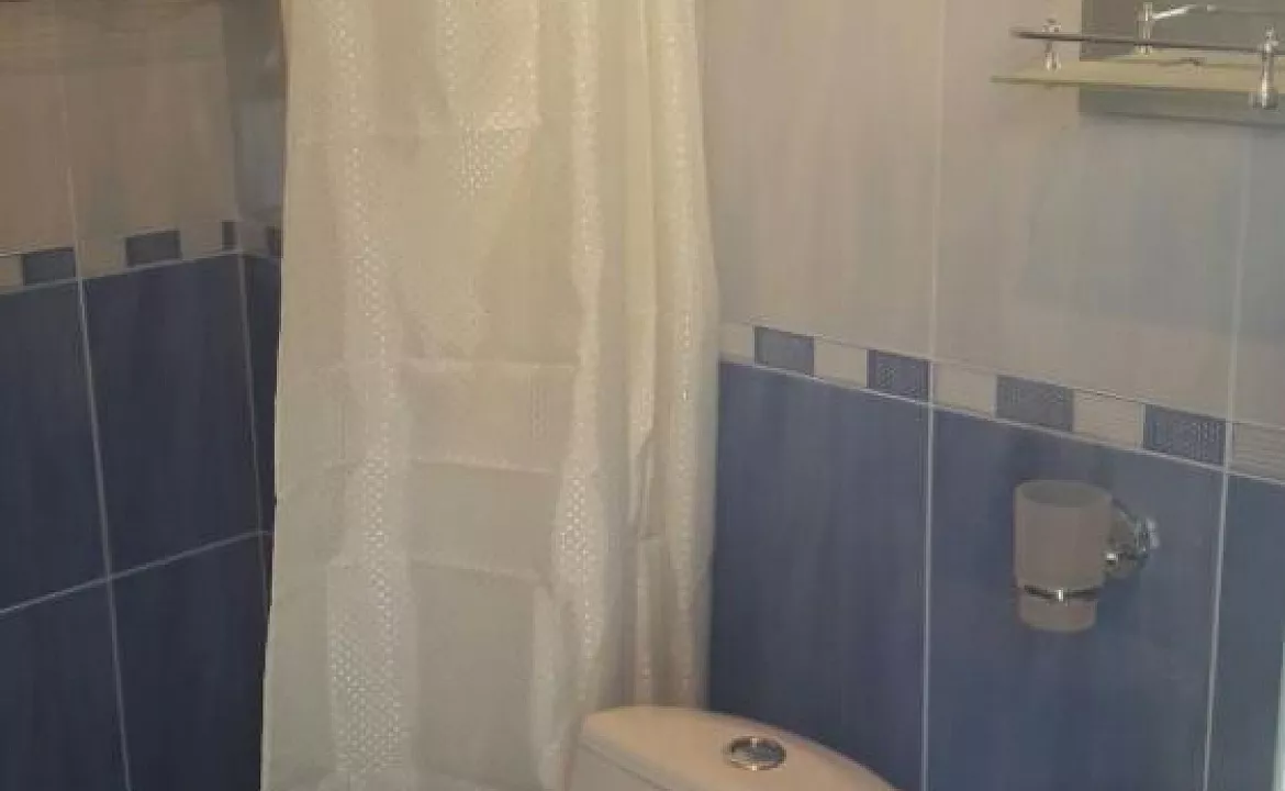 Трехместный с удобствами. Гостевой дом Siberia. Гагра