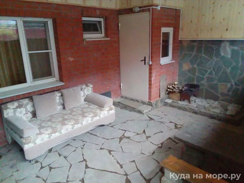 ДОМИК С ЛИЧНЫМ ДВОРИКОМ И ПАРКОВКОЙ. Частный сектор "На Михайловский  8". Архипо-Осиповка