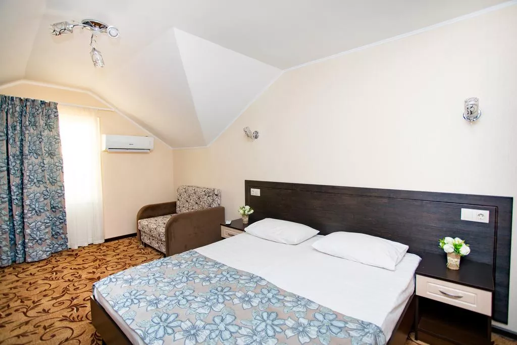 Стандарт-Мансардный. Отель "Золотое Руно". Витязево