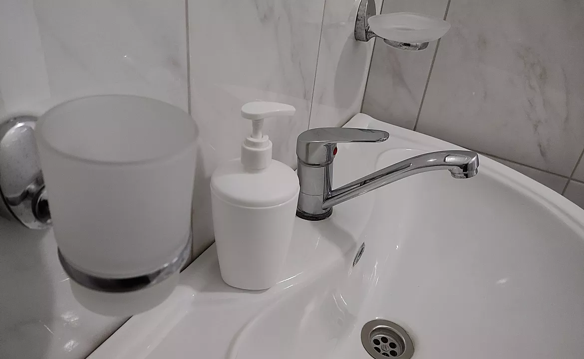 Двухместный с удобствами и балконом. Гостевой дом "Одиссей" - Кабардинка. Кабардинка Двухместный с удобствами и балконом. Гостевой дом "Одиссей" - Кабардинка. Кабардинка