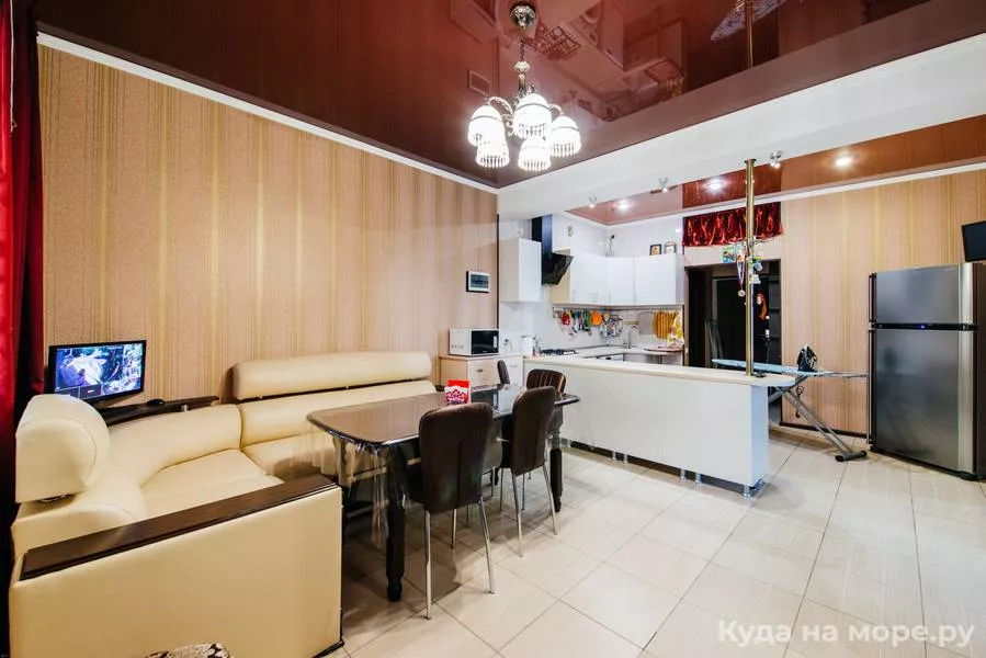 Коттедж под ключ. Коттедж в центре для семьи или 6−8 человек. Лазаревское