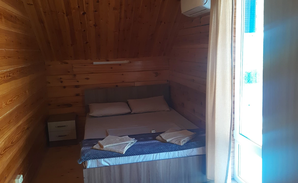 6ти местный сруб из сибирского кедра. База отдыха Как дома. Ольгинка