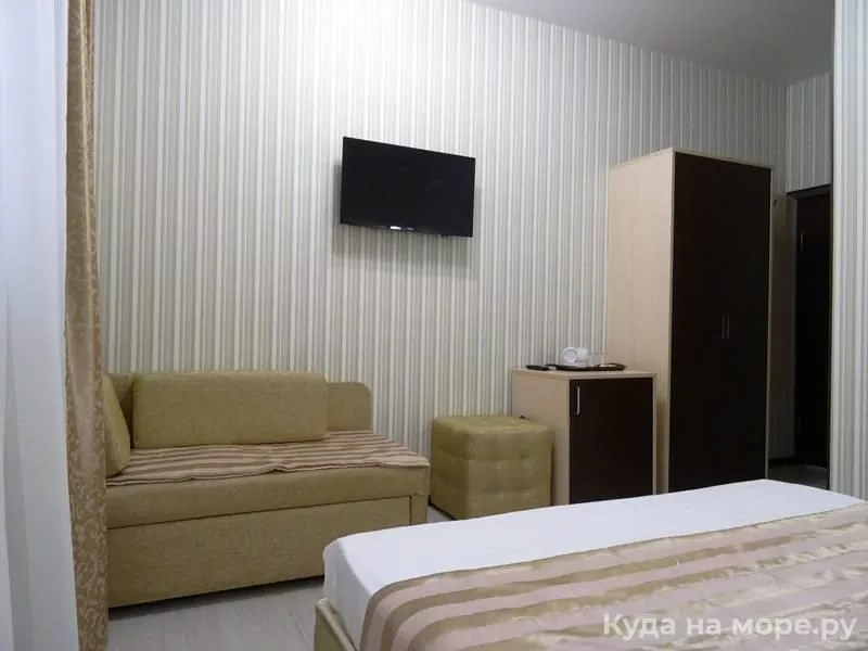 . Гостиница "Феникс". Лазаревское