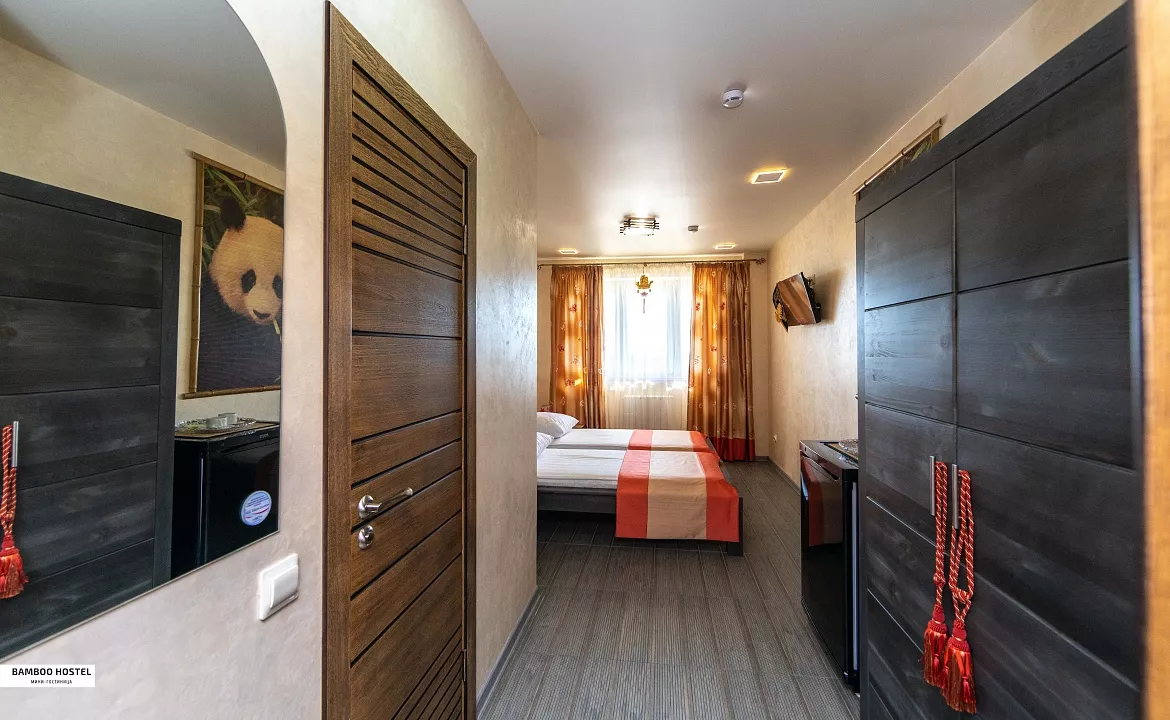 Двухместный номер с с/у. Хостел Bamboo Hotel. Адлер