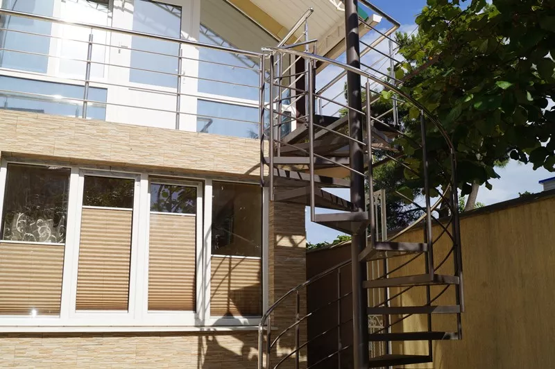 . Гостиница "Крокус" . Адлер