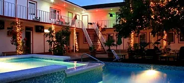 Гостиница "Капитан Флинт" в Новомихайловском