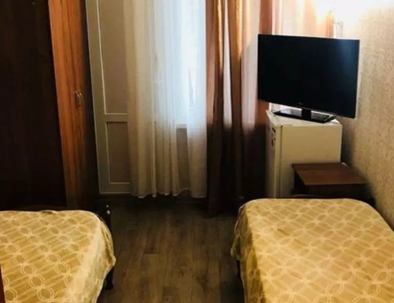 Люкс 3-х местный. Гостевой дом "Ариф". Лоо