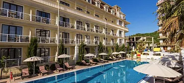 Отель "GRAND-SHATO" в Ольгинке       