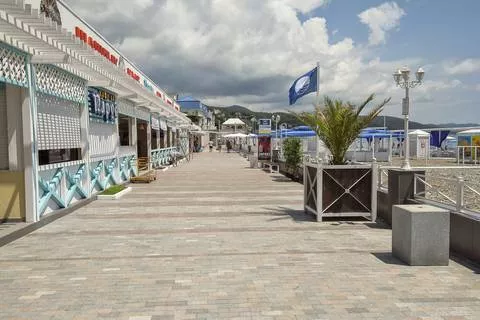 Трехместный с удобствами и кондиционером. База отдыха "Платан". Лазаревское Трехместный с удобствами и кондиционером. База отдыха "Платан". Лазаревское