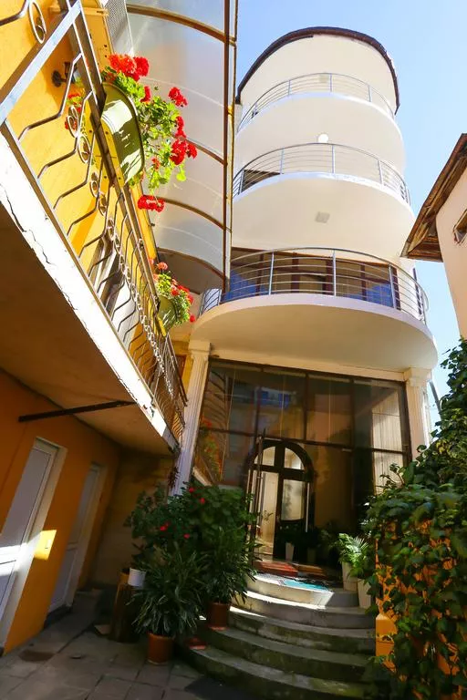 . Отель "Индисан". Гагра