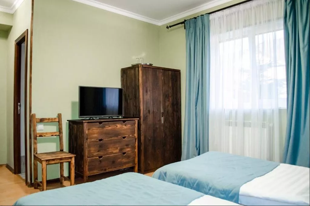  Двухместный номер с 2 отдельными кроватями. Отель Отель Альпийский двор. Красная Поляна