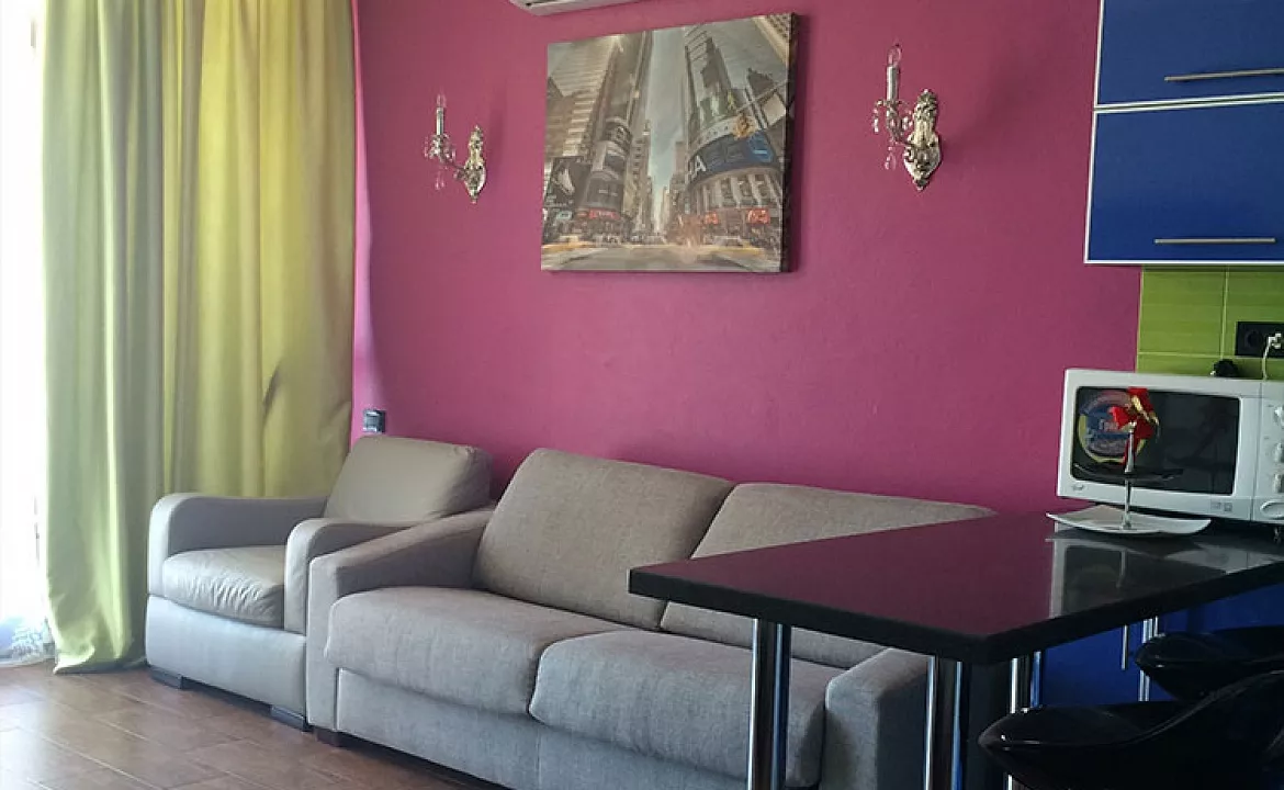 Семейный Люкс на первой линии. Квартира в многоквартирном доме Аппартаменты «Премьера». Чайка