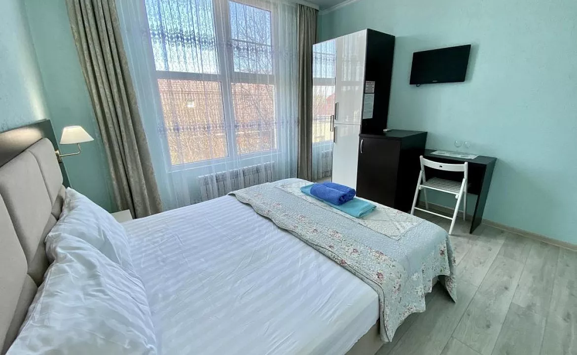 Двухместные номера комфорт (кровати вместе или раздельно). "Брио" частный сектор. Геленджик Двухместные номера комфорт (кровати вместе или раздельно). "Брио" частный сектор. Геленджик